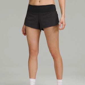 Lululemon Speed Up Low Rise 2.5 Inseam Shorts in Black